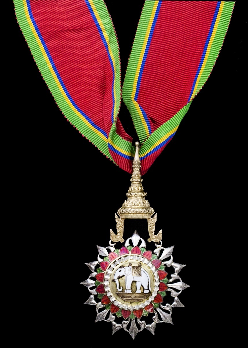 thailand order of the white elephant neck badge